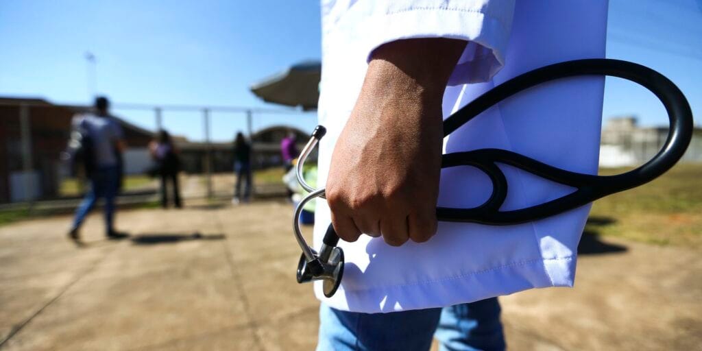 Prazo de inscrição no Mais Médicos Especialistas termina no dia 19