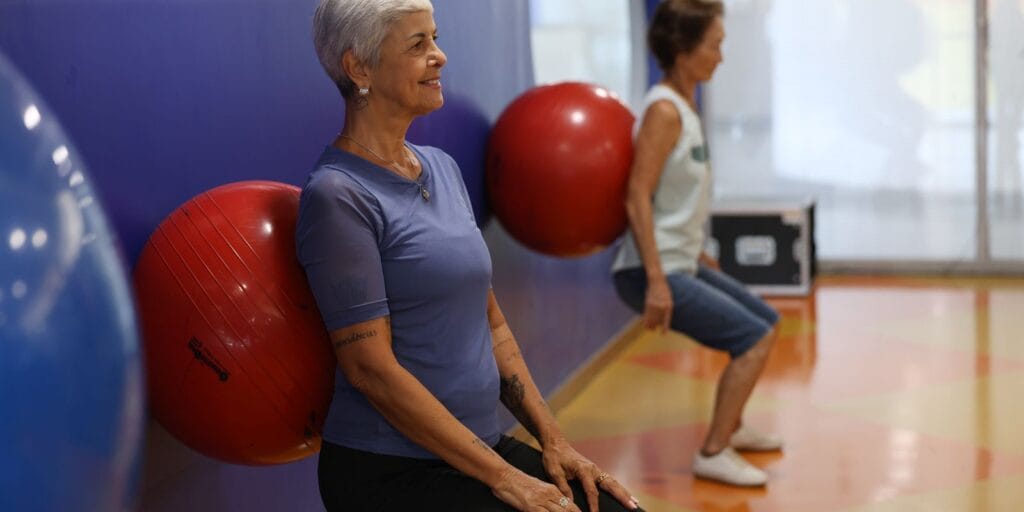 Exercícios Físicos: O Caminho para um Envelhecimento Ativo e com Qualidade de Vida Exercícios Físicos: O Caminho para um Envelhecimento Ativo e com Qualidade de Vida