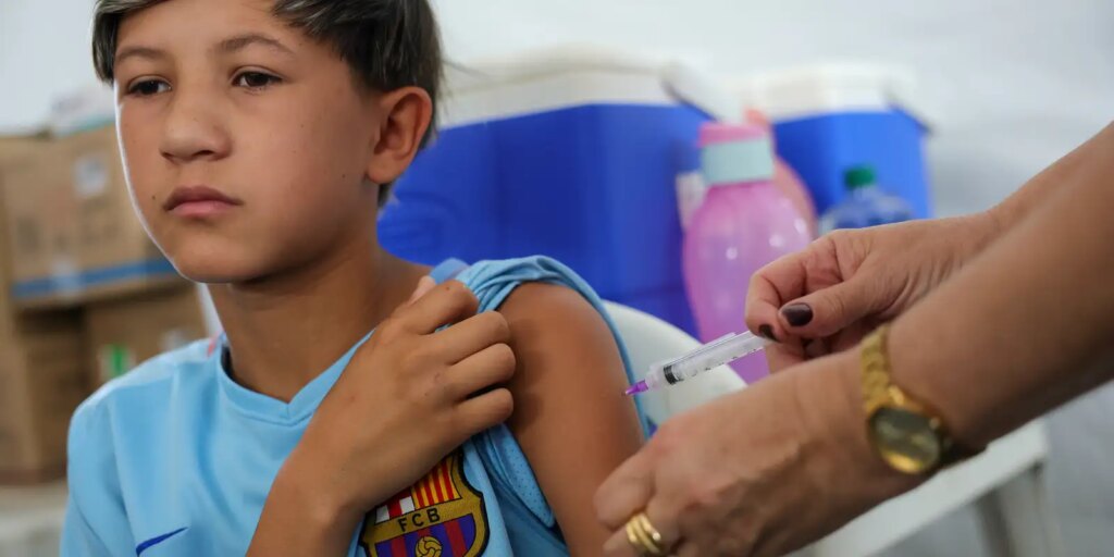 Vacinação contra HPV em São Paulo: Crescimento da Cobertura e o Caminho para a Proteção Total Vacinação contra HPV em São Paulo: Crescimento da Cobertura e o Caminho para a Proteção Total