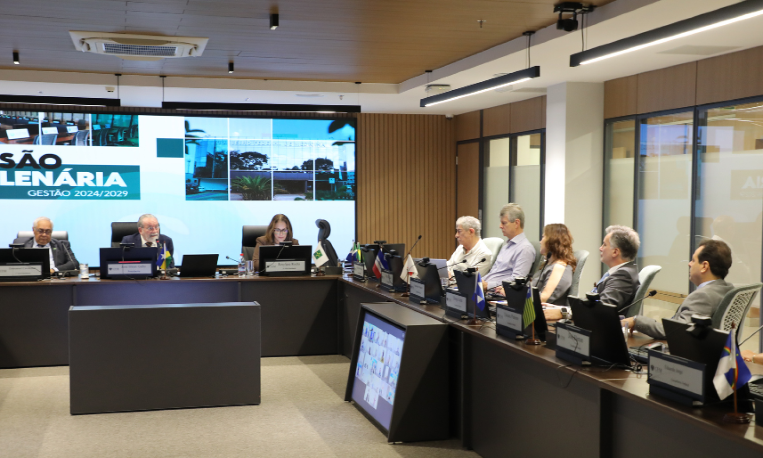 CFM e entidades médicas se reuniram com operadoras de planos de saúde em defesa da Resolução ...